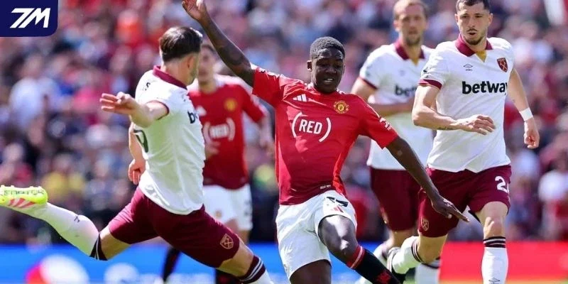 Phong độ trái ngược của West Ham và Man United